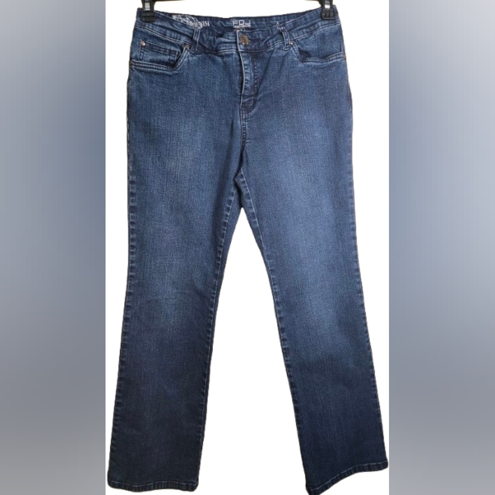 Stylish Dark Blue Straight Leg Women's Jeans